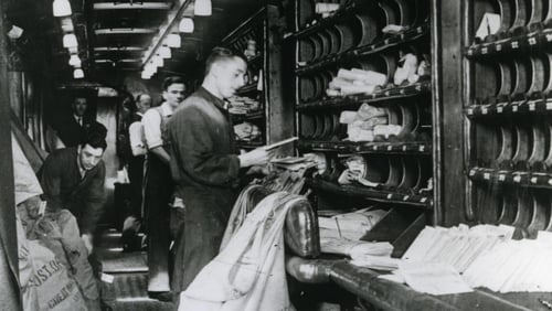 Night Mail (Short 1936)