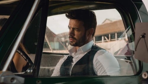 En Brazos de un Asesino (2019)