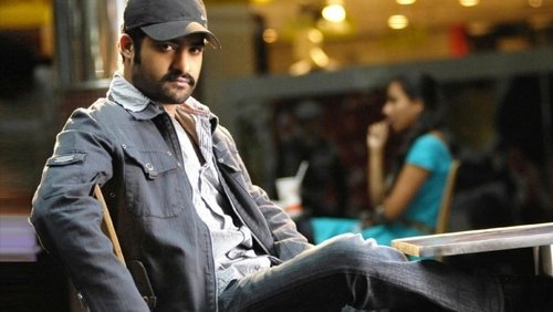 Adhurs (2010)